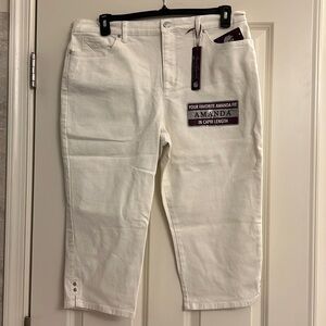 Gloria Vanderbilt capris